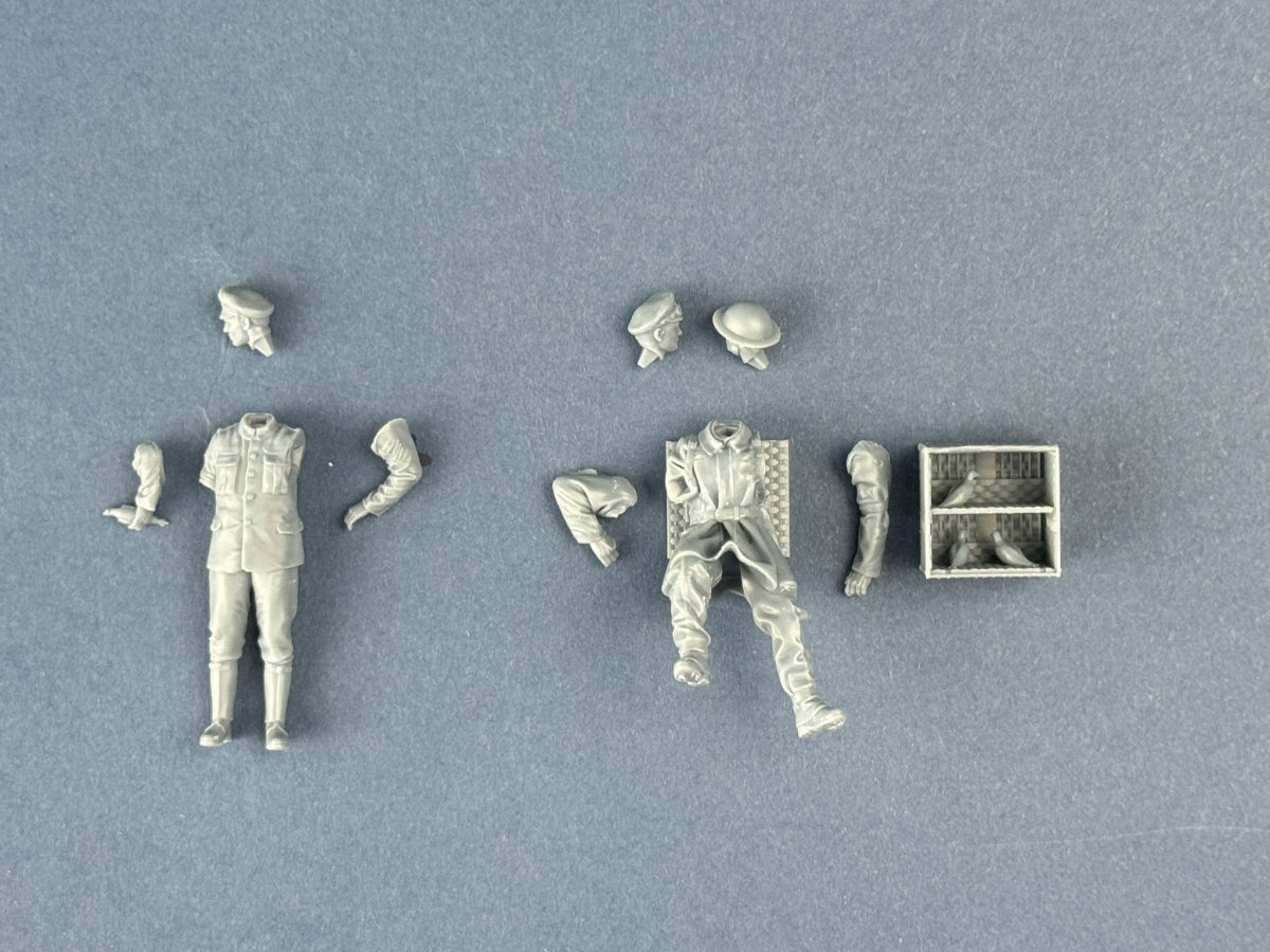 Copper State Models F35-059 Cavalier messager britannique transportant des pigeons voyageurs vers le front (moto non incluse) 1/35 – Bild 4
