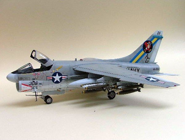 Hasegawa B8 A-7A Corsair II 1/72 – immagine 4