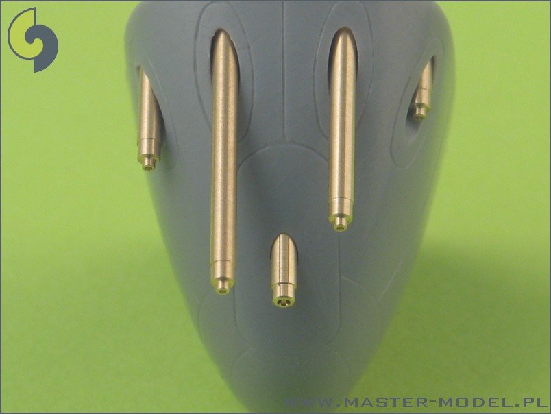 Master AM-48-023 P-38 Lightning armement de type tardif (.50 cal Brownings avec chemises de refroidissement couvertes, embouts de canon de 20 mm) (1/48) – image 3