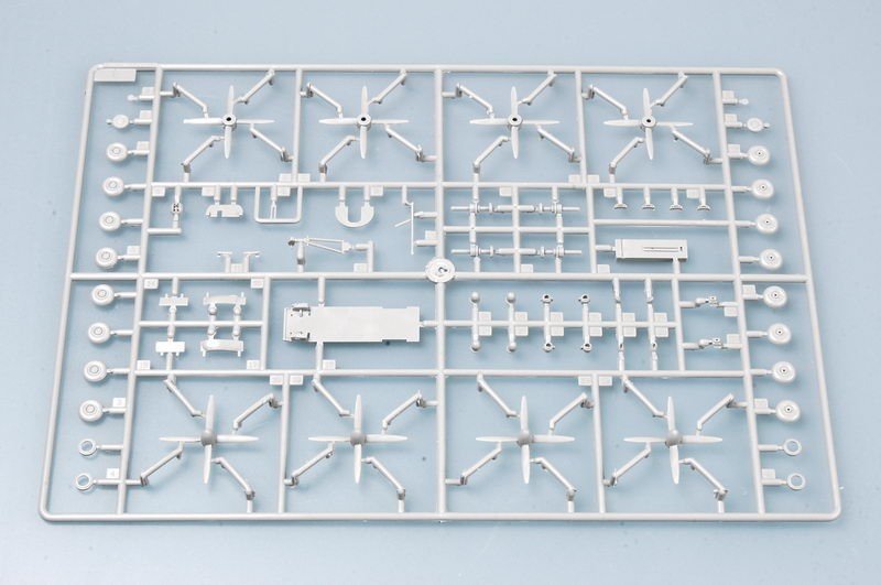 Trumpeter 03904 TU-95MS Bear-H 1/144 – imagen 6