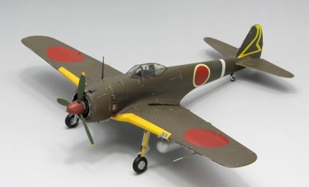 Fine Molds FB18 Chasseur type 1 de l&amp;#39;armée impériale japonaise Nakajima Ki-43-IIIa Hayabusa (Oscar) 1/48  – immagine 2
