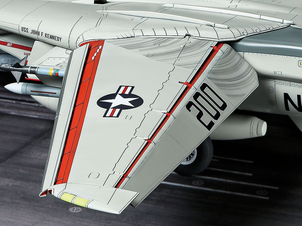 Tamiya 61122 Grumman F-14A Tomcat (modèle récent) Coffret de lancement sur porte-avions 1/48 – image 16