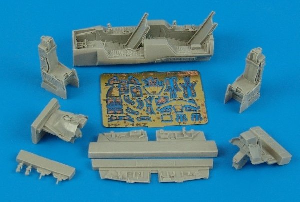 Ensemble cockpit Aires 7167 F-16D Fighting Falcon 1/72 HASEGAWA