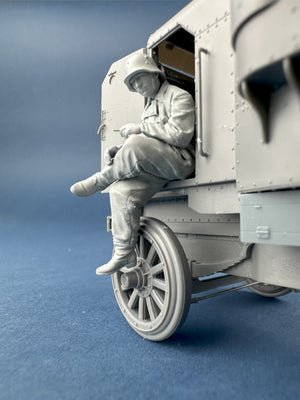 Copper State Models F35-052 Membre d&amp;#39;équipage de voiture blindée allemande en combinaison gris anthracite 1/35 – immagine 3