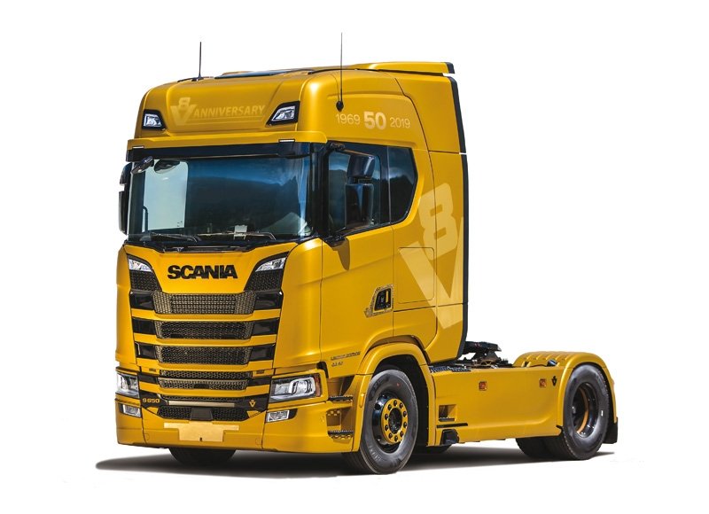 Italeri 3927 Scania S730 HIGHLINE 4x2 1/24 – image 2