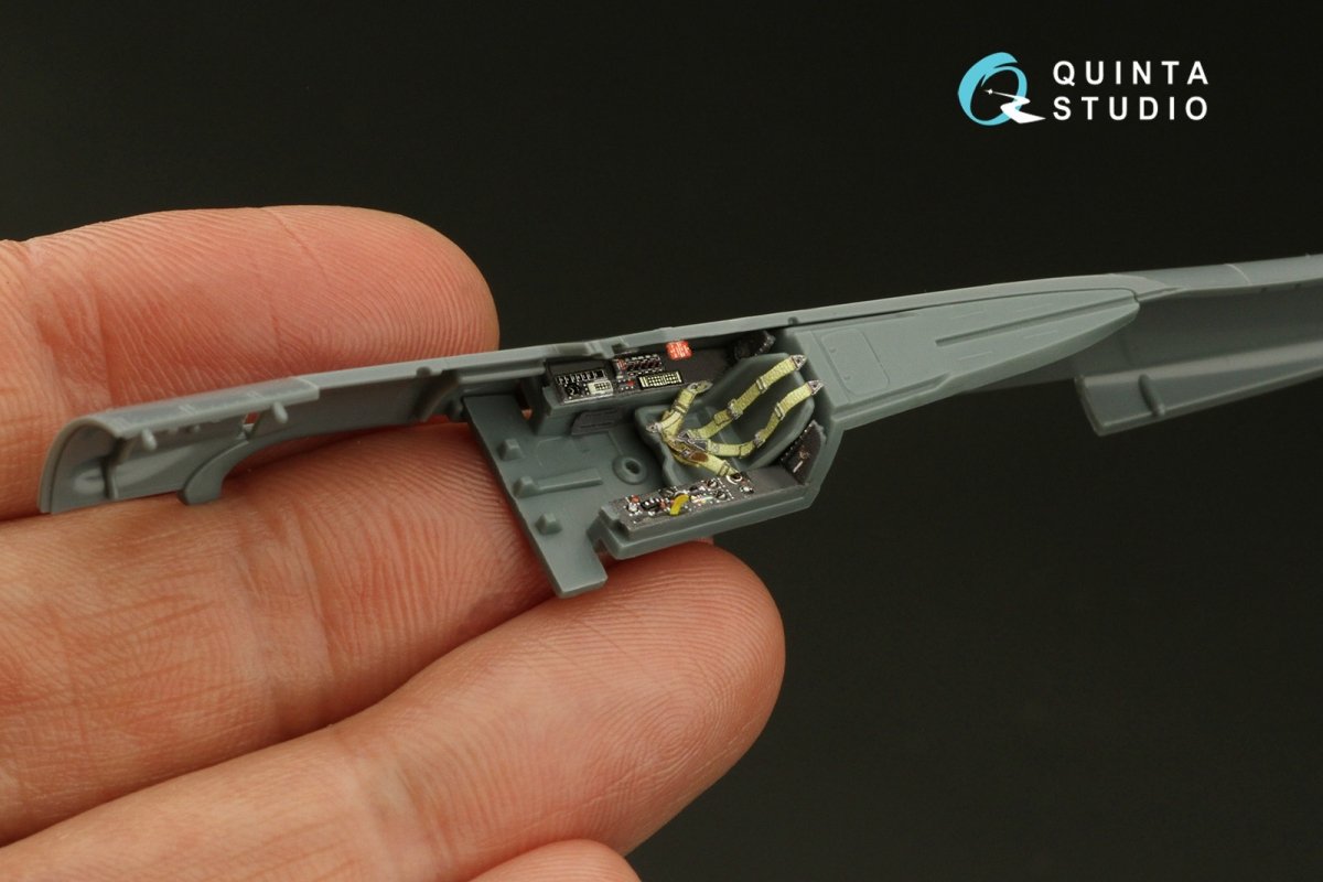 Intérieur imprimé en 3D et coloré sur papier décalcomanie (Eduard) pour Fw 190A-8 (Quinta Studio QD72041), échelle 1/72 – image 8