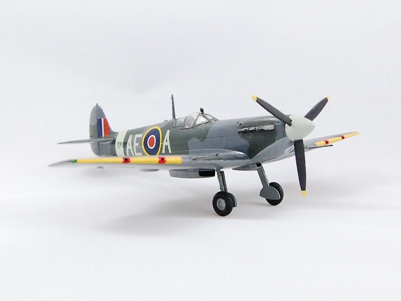 Revell 04164 Spitfire Mk V b 1/72 – immagine 3