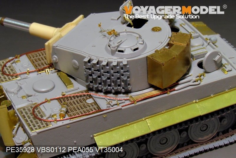 Maquette Voyager PE35928 Char Tiger I allemand de la Seconde Guerre mondiale, production tardive, pour TRUMPETER 09540, échelle 1/35 – immagine 18