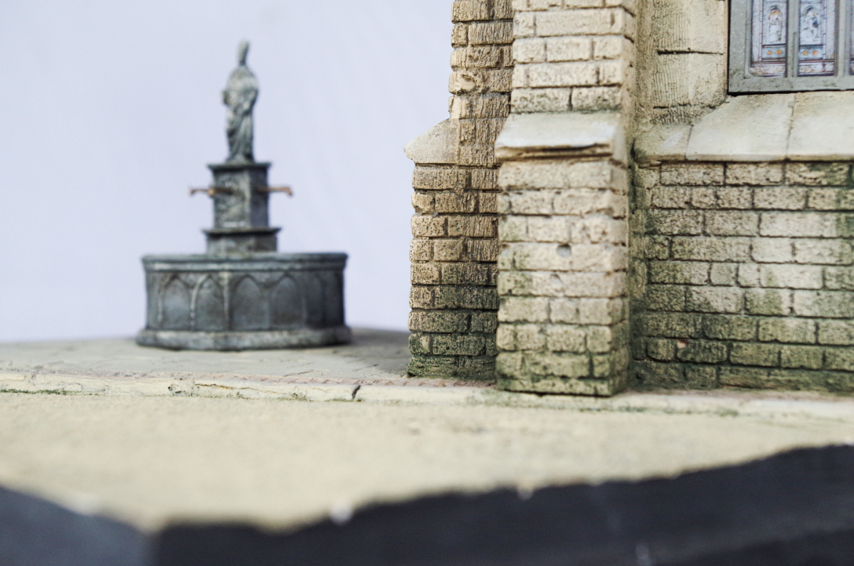 RT-Diorama 35038 Socle de diorama : Coin d’église « Sanctuaire oublié » 1/35 – immagine 6
