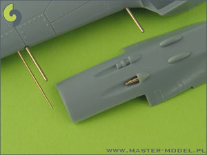 Ensemble d&amp;#39;armement Master AM-72-013 Fw 190 A6 (embouts de canon MG 17 et MG 151) et tube de Pitot – image 2