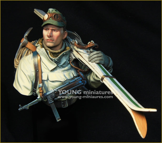 Young Miniatures YM1896 German WWII Ski Jaeger 1/10