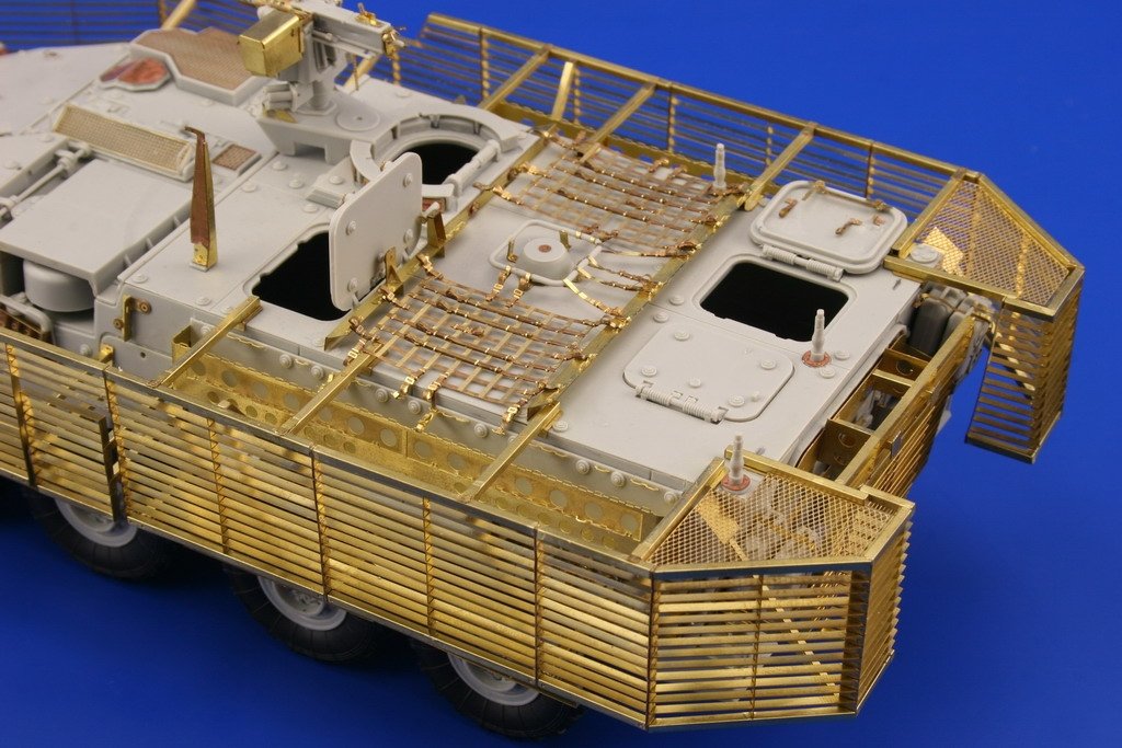 Eduard 35995 Stryker blindage à lames 1/35 Trumpeter – image 5