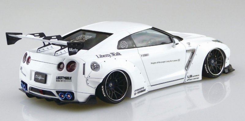 Aoshima 05590 LB WORKS R35 GT-R type 1.5 1/24  – image 3