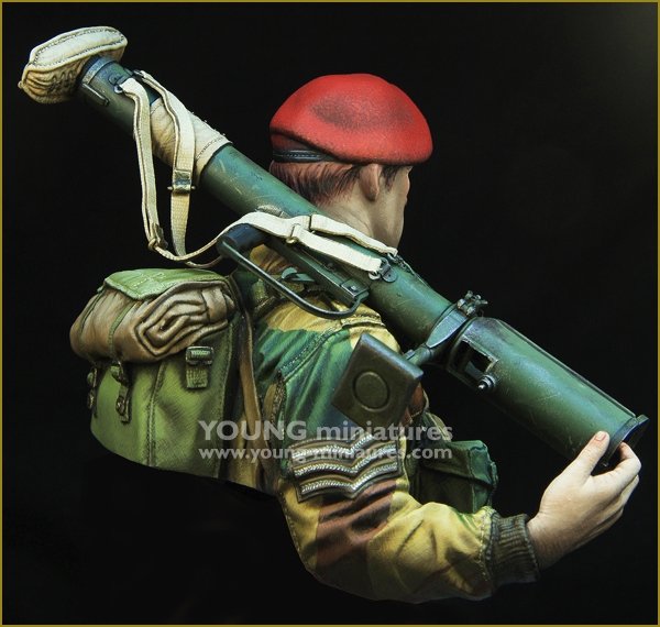 Young Miniatures YM1871 Parachutistes britanniques de la Seconde Guerre mondiale avec PIAT 1/10 – image 6