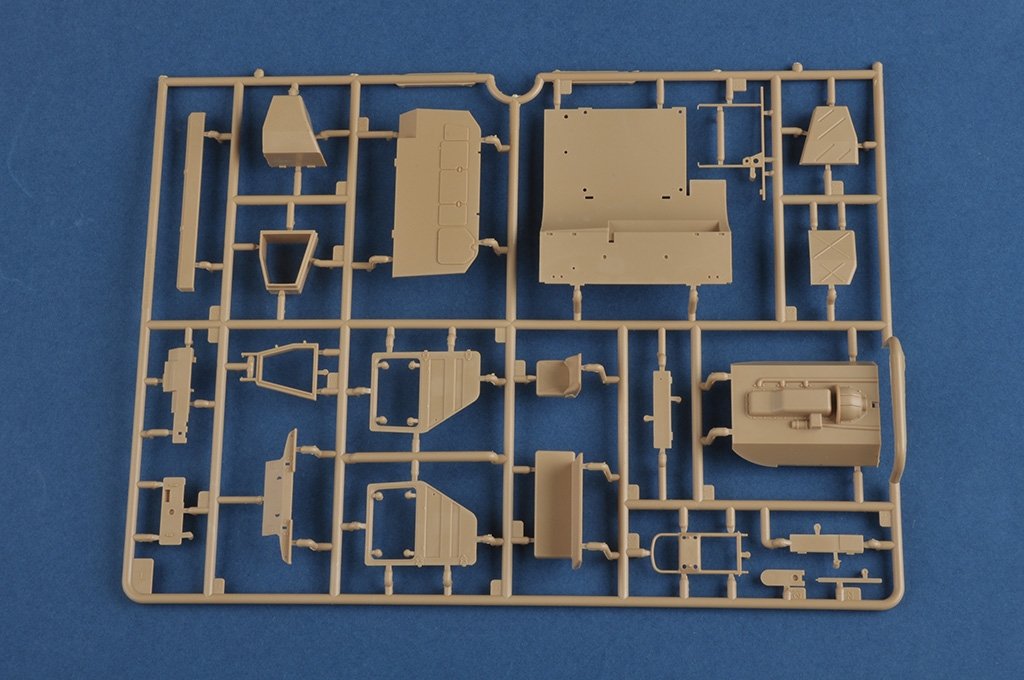 Hobby Boss 85522 LKW 7t mil verre 1/35 – immagine 6
