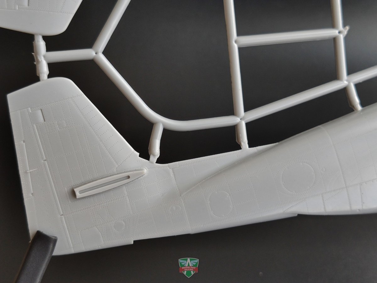 Modelsvit 4818 F-82F/G Twin Mustang 1/48 – immagine 9