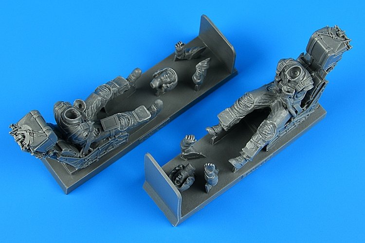 Aerobonus 320148 Figurine de pilote et opérateur de l'US Navy et des Marines avec siège éjectable pour F/A-18D Hornet (échelle 1/32) pour Academy 