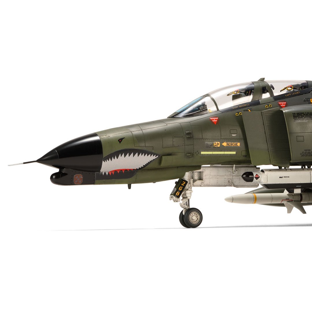 Zoukei-Mura SWS4814 F-4EG Phantom II WILD WEASEL V 1/48 – image 5