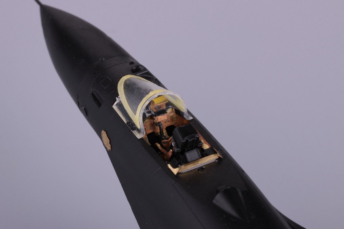 Eduard 73580 Su-33 Flanker D ZVEZDA 1/72 – image 6