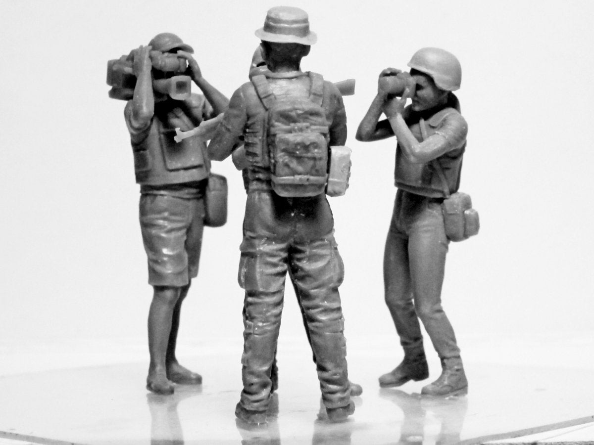 ICM 35751 Journalists in War 1/35 – zdjęcie 11