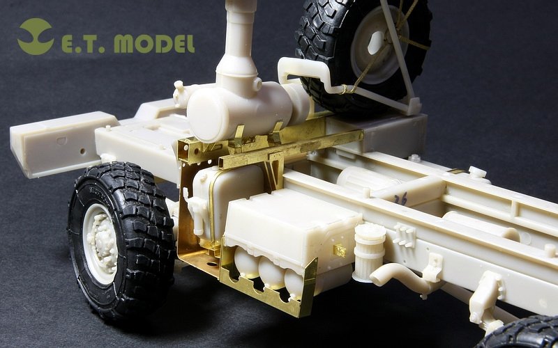 ET Modèle E35-017 Moderne US M1078 LMTV (Pour TRUMPETER 01004) (1/35) – image 3