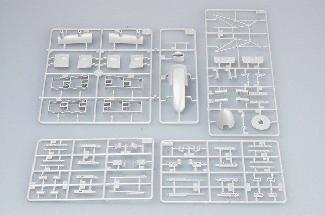 Trumpeter 02416 HURRICANE Mk.IIC/TROP 1/24 – imagen 6
