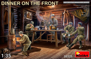 MiniArt 35325 DÎNER SUR LE DEVANT 1/35