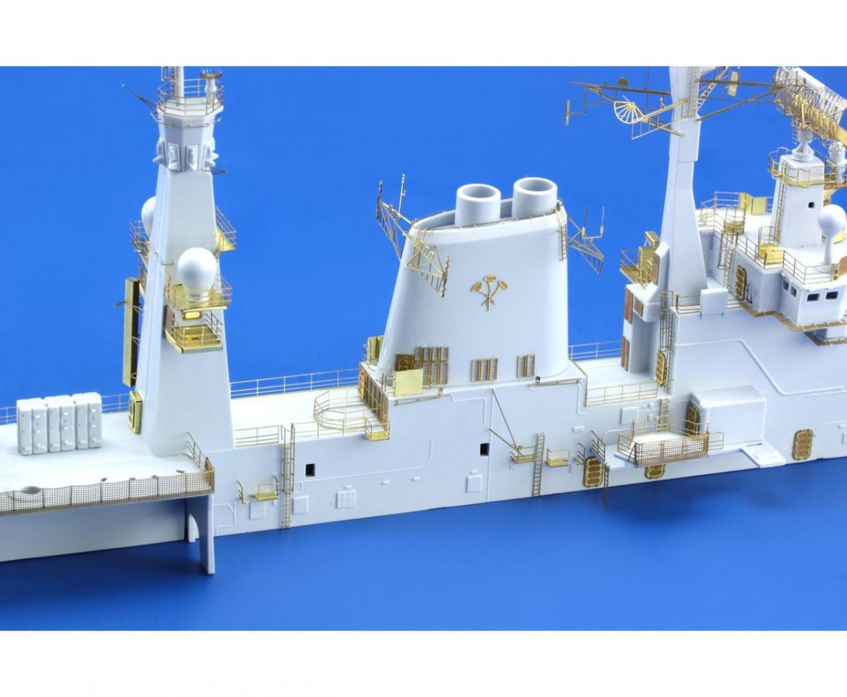 Eduard 53136 Superstructure du HMS Illustrious AIRFIX 1/350 – Bild 8