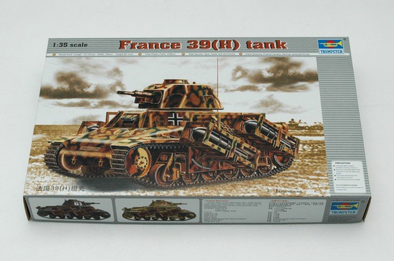 Trumpeter 00352 France 39(H) TANK SA 38 Canon de 37 mm (1/35) – image 2