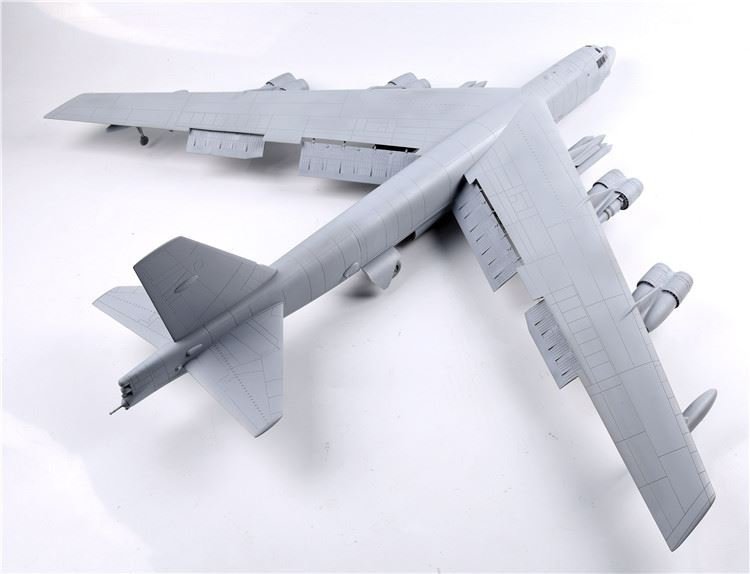 Modelcollect UA72200 B-52H US Stratofortress Bombardier stratégique 1/72 – imagen 8