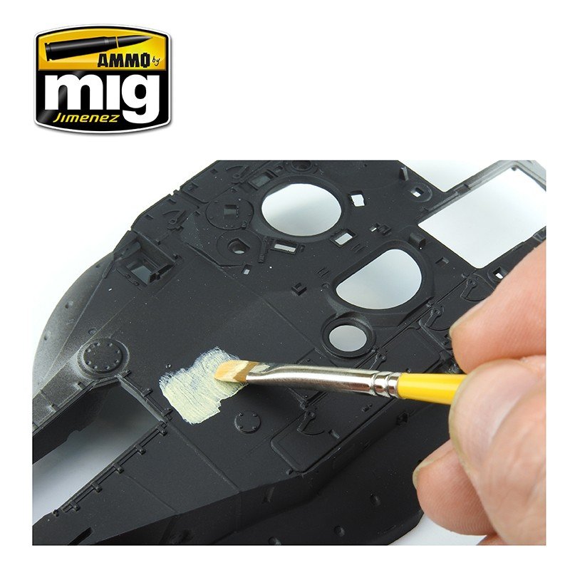 Pâte antidérapante Ammo of Mig 2033 - Couleur sable pour maquettes au 1/35 – image 5