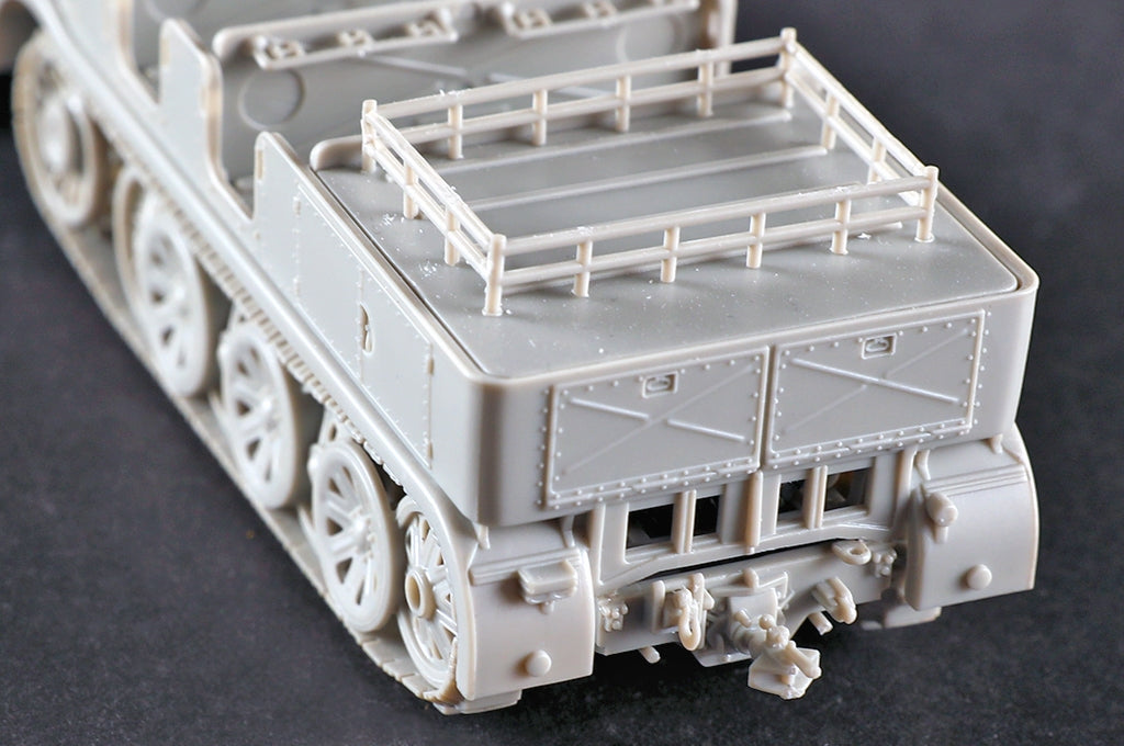 Trumpeter 07403 allemand Sd.Kfz. 8 Schwerer Zugkraftwagen 12t 1/72  – immagine 6