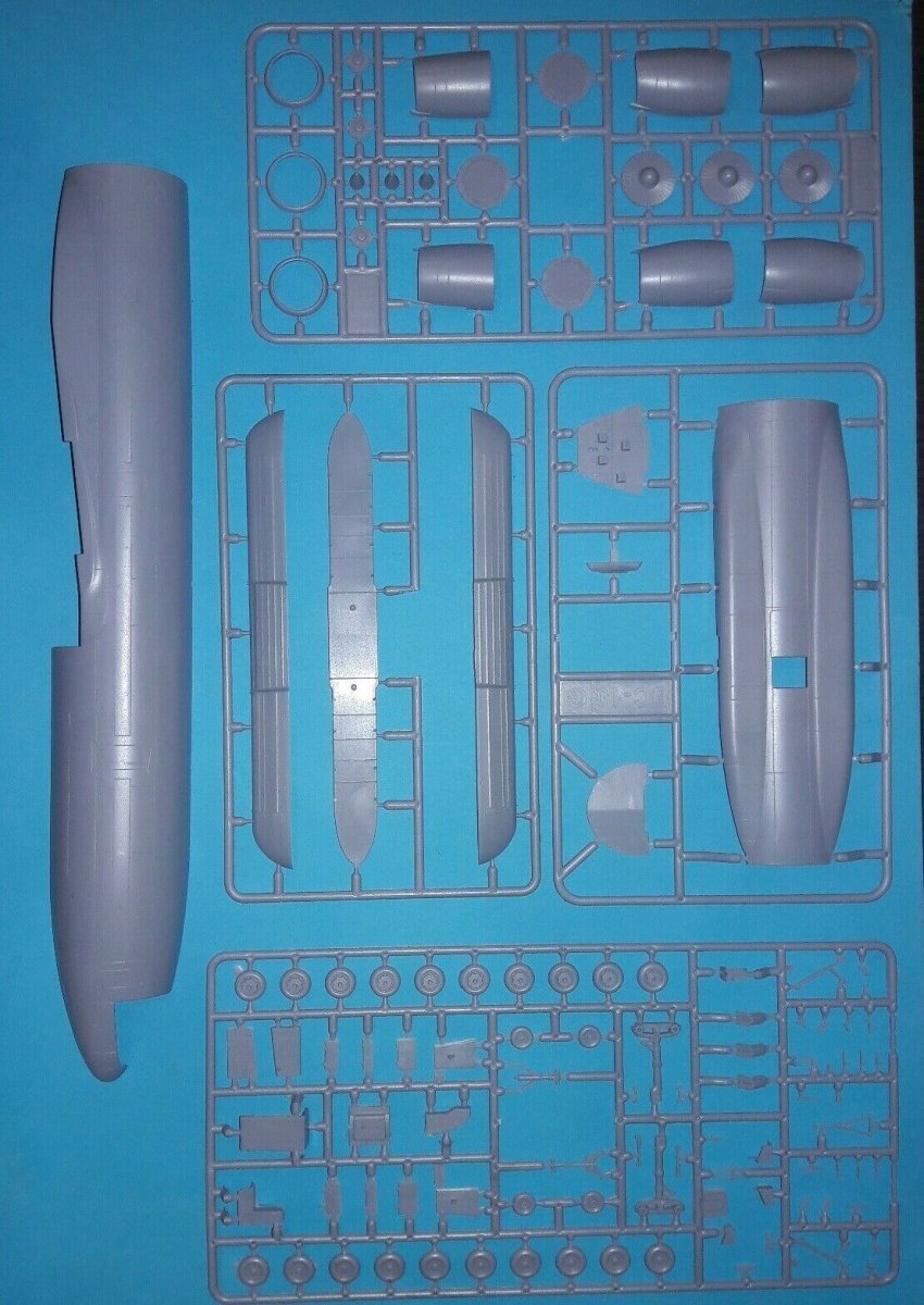 AMP 14405 McDonnell Douglas DC-10 Avion-citerne 1/144  – image 2