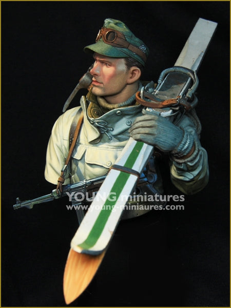 Young Miniatures YM1896 German WWII Ski Jaeger 1/10