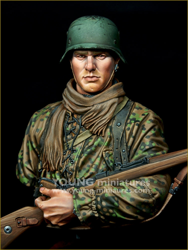 Young Miniatures YM18101 Young German Infantryman WWII 1/10