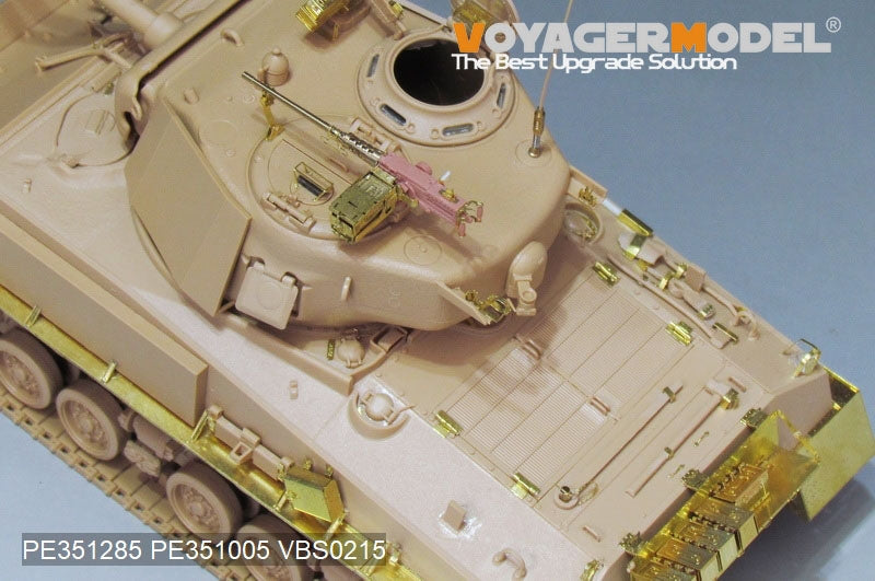 Maquette Voyager PE351285 WWII US M4A3E8 Version initiale Thunderbolt VII HVSS Basic pour RFM 5092 1/35 – immagine 2