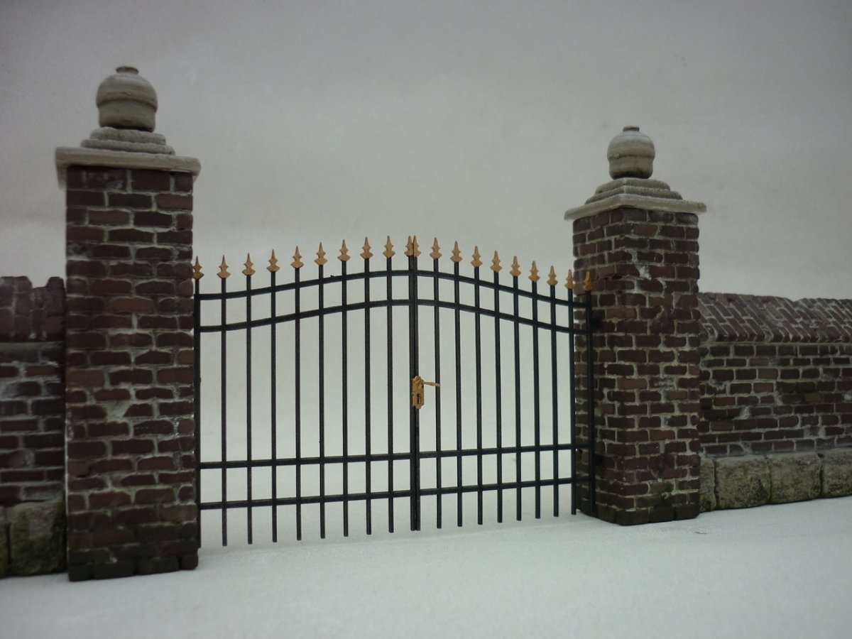 RT-Diorama 35243 Mur de parc avec clôture 1/35 – image 11