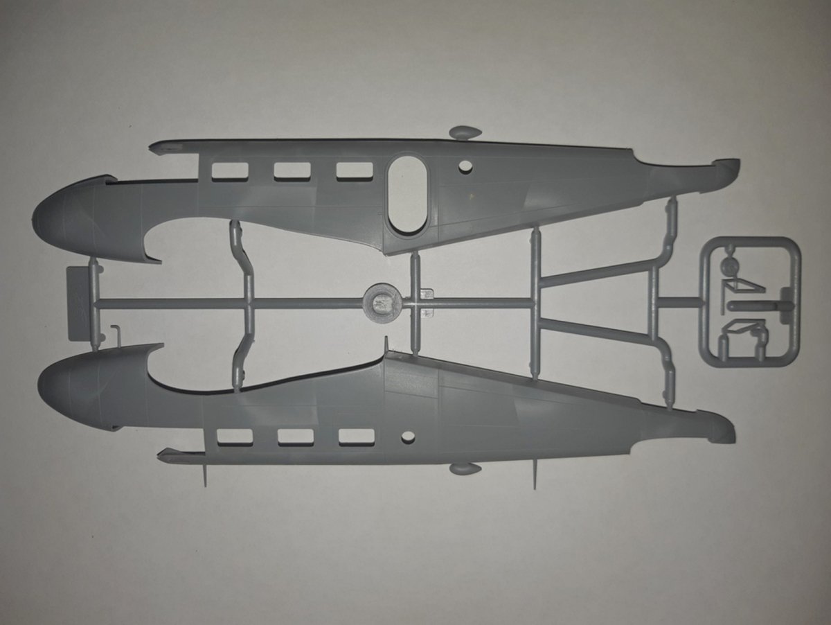 ICM 48186 C18S « Magie au clair de lune », Avion de spectacle aérien américain (1/48) – Bild 8