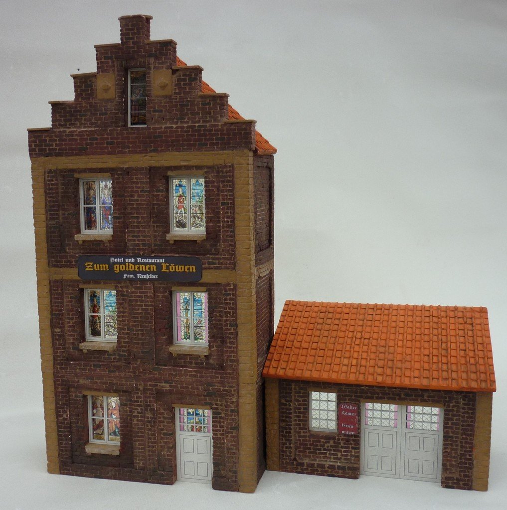 RT-Diorama 35248 Façade de maison européenne 1/35 – imagen 10