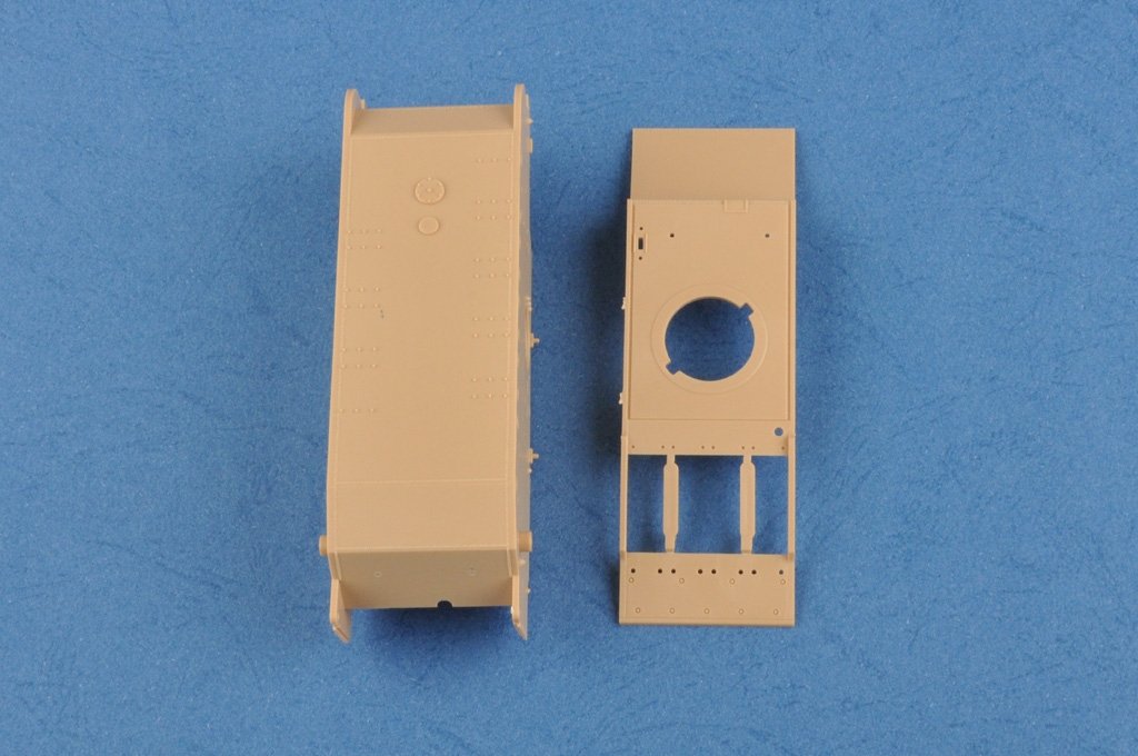Hobby Boss 83805 Pzkpfw.I Ausf.F allemand (VK18.01) version tardive (1/35)  – image 5