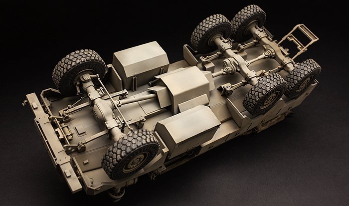 Meng Model SS-005 US COUGAR 6x6 MRAP VEHICLE (1/35) – image 7