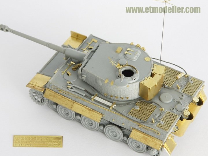 ET Model E72-023 WWII German TIGER I Stowage Bin 1/72