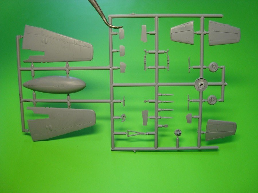 AZ Model AZ7327 Attacker Prototype 1/72 – zdjęcie 6