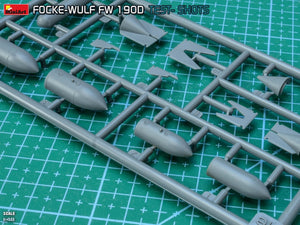 MiniArt 48040 FOCKE-WULF FW 190D-9. MIMETALL PROD. JAGDGESCHWADER 301. BASIC KIT 1/48