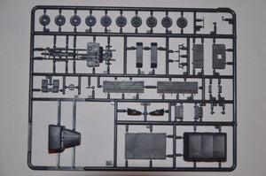 Camion de camping-car Praga PL030 First to Fight (1/72) – image 4