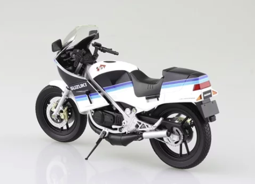 Aoshima 10676 Suzuki RG250 Gamma - Blue/White 1/12 – zdjęcie 3