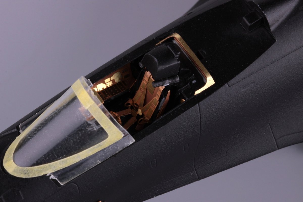 Eduard 73580 Su-33 Flanker D ZVEZDA 1/72 – image 7