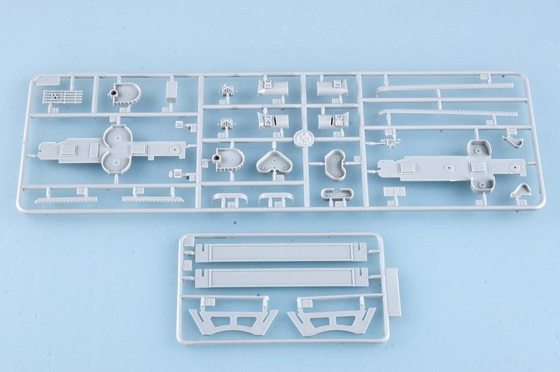 Trumpeter 05304 USS THE SULLIVANS DD-537 1/350 – image 5