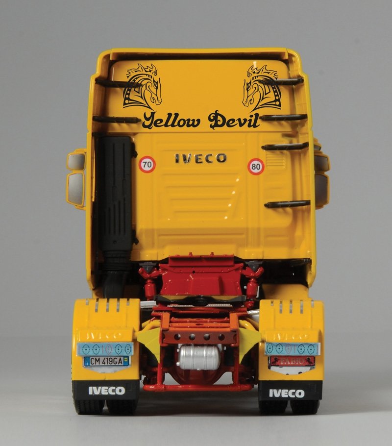 Italeri 3898 IVECO STRALIS DIABLE JAUNE (1/24) – Bild 7