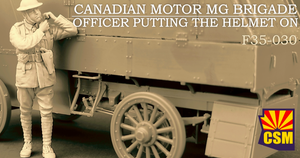 Copper State Models F35-030 Officier de brigade de mitrailleuses motorisées canadiennes mettant son casque 1/35